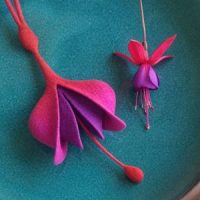 Fuchsia2-Filzschmuck-300